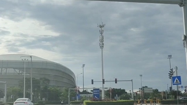 开车上路一定要远离出租车，你知道为什么吗#每天一个用车小知识#出租车