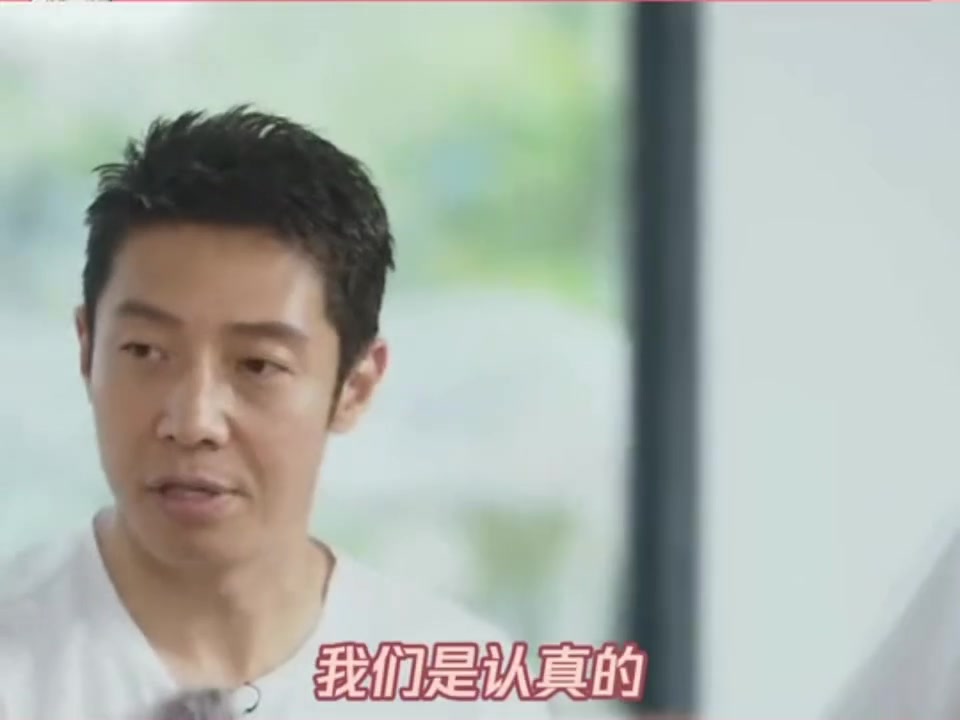 主持人听见说错字是不是都想纠正