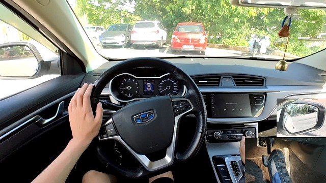 【学车】现实版倒车入库的各种姿势，掌握要领轻松拿捏