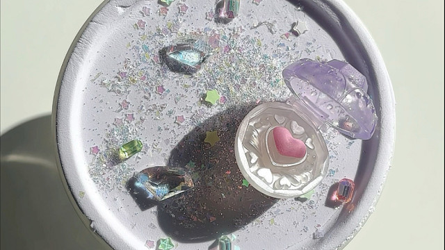 好圆的奶盖！配件也在发光～