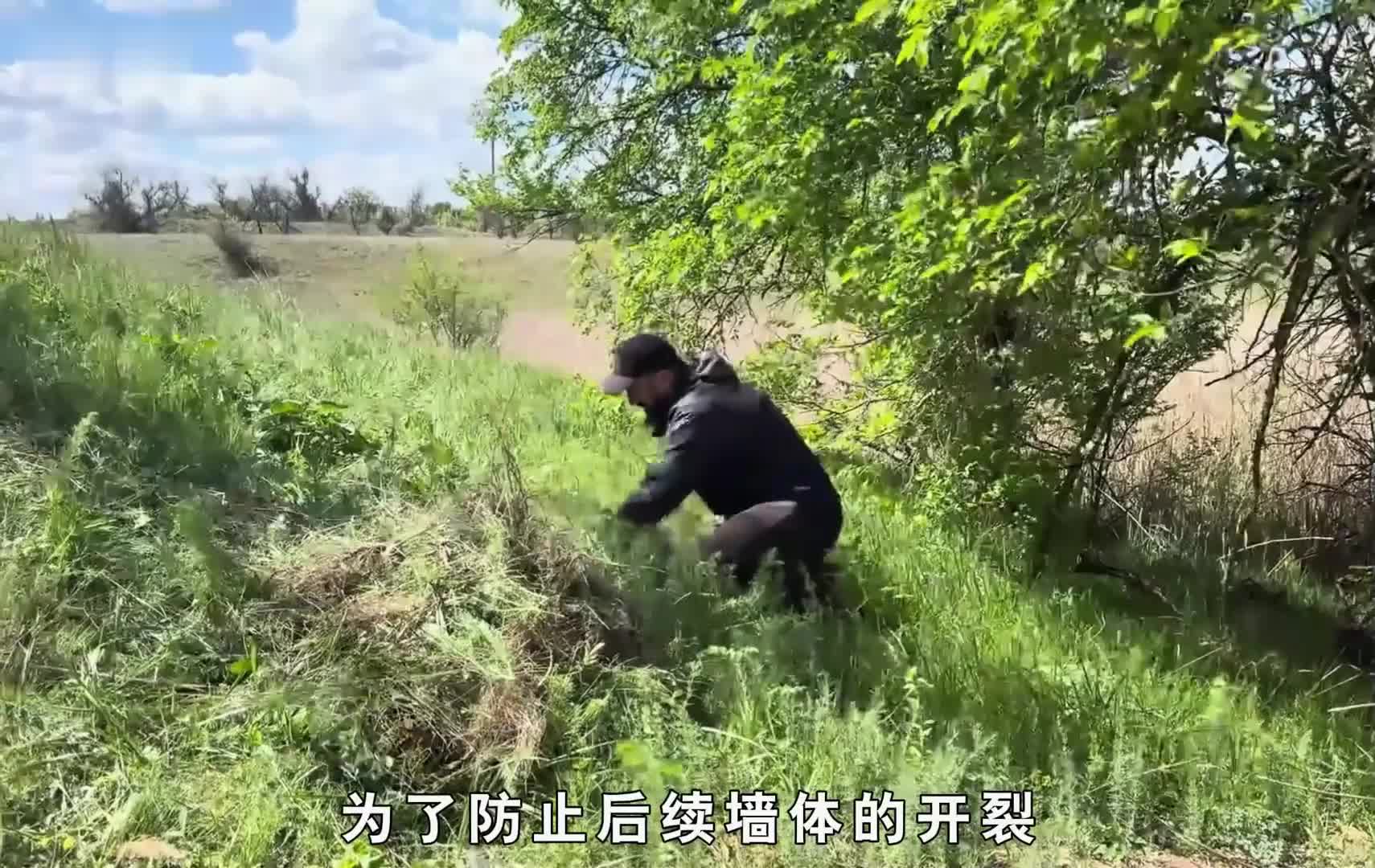 从没见过这么作死的男人，偏要把庇护所建在野猪窝旁