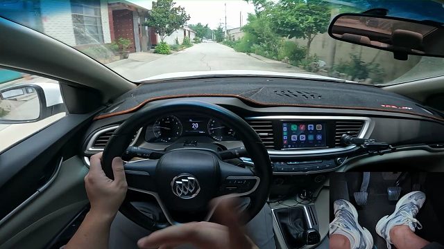 新手开手动挡你们都用几档过弯