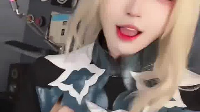 她没有说话之前永远都是我的女神