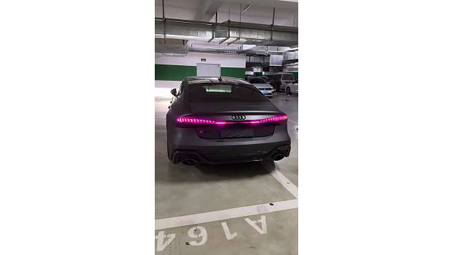 落地200多个的奥迪rs7