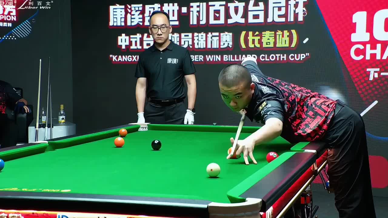 康溪百万冠军预选赛孙袁第一站，他没有助理没有团队，一支杆闯南走北打天下。