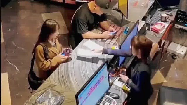 这服务员真不懂事