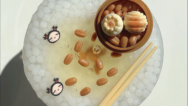 好久好久没有玩米粒泥啦～