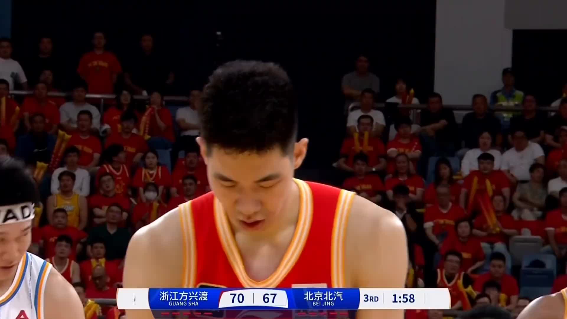 朱俊龙钉板大帽杰曼！贡献了CBA世纪之帽！