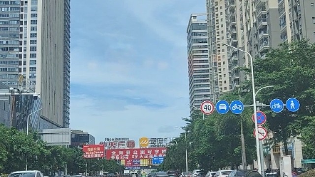 怎么样才算是正确的礼让行人？#交通安全 #汽车知识#每天一个用车小知识