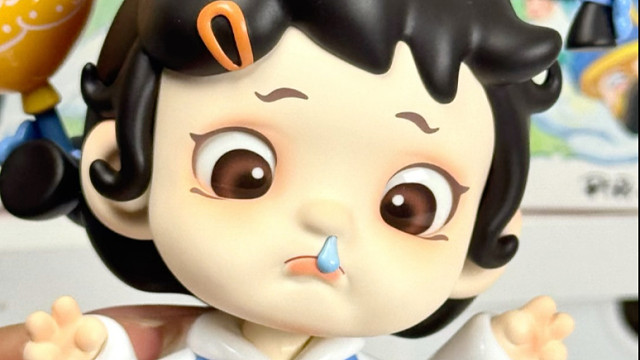 这小孩怎么挂着鼻涕妞妞？！