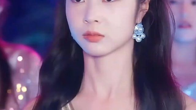 直到看见照片，男人才发现自己报错恩爱错人…#真千金遗忘法则