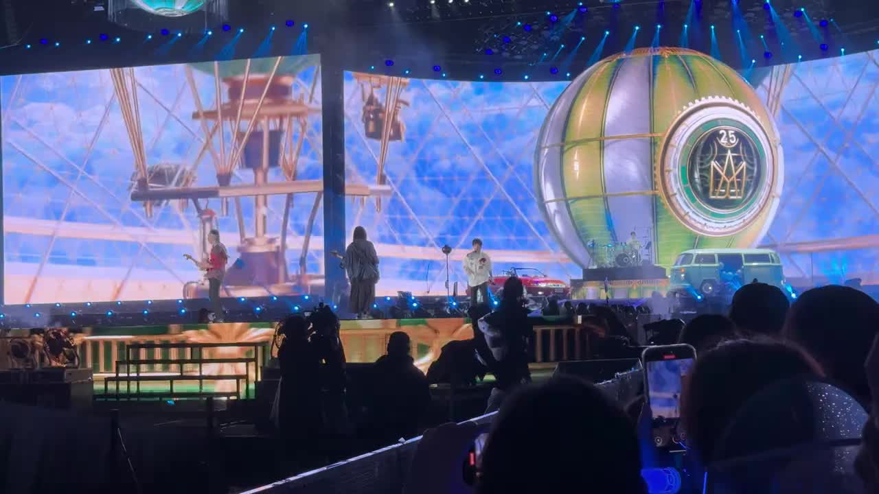 #现场演唱会 #五月天鸟巢演唱会 第一次这么近  太爽了