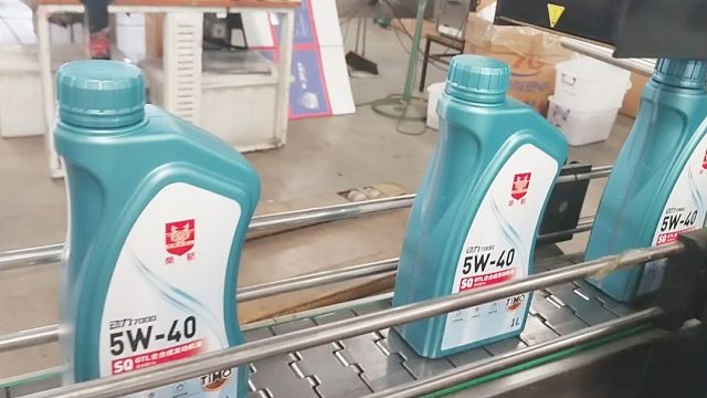 真诚的人，走着走着，就走进心里；虚伪的人，走着走着，就淡出视线。