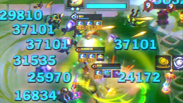 我没开玩笑 核弹头落在了棋盘上！！