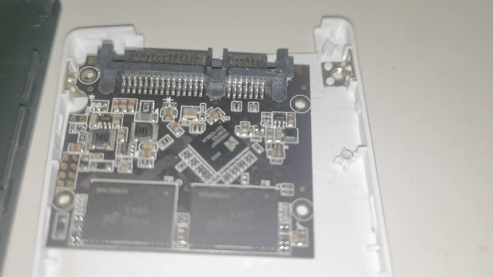 KINGDIAN S400 120GB固态硬盘拆解（YS9083XT镁光原片）