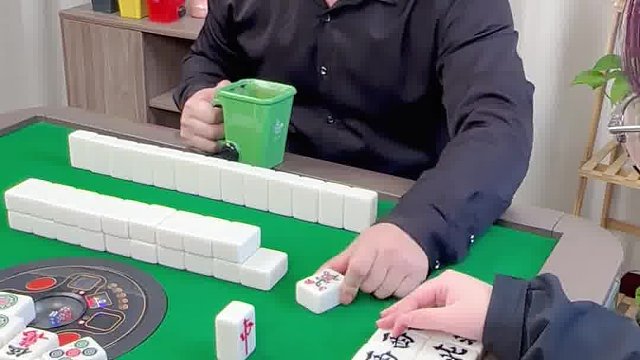 我滴个天老爷啊，这怎么出来了这么大的大满贯，完蛋了啊