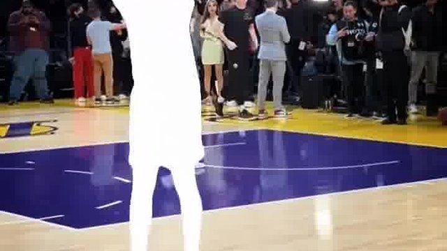 看这投篮动作，你能猜出这是哪个NBA球员吗？