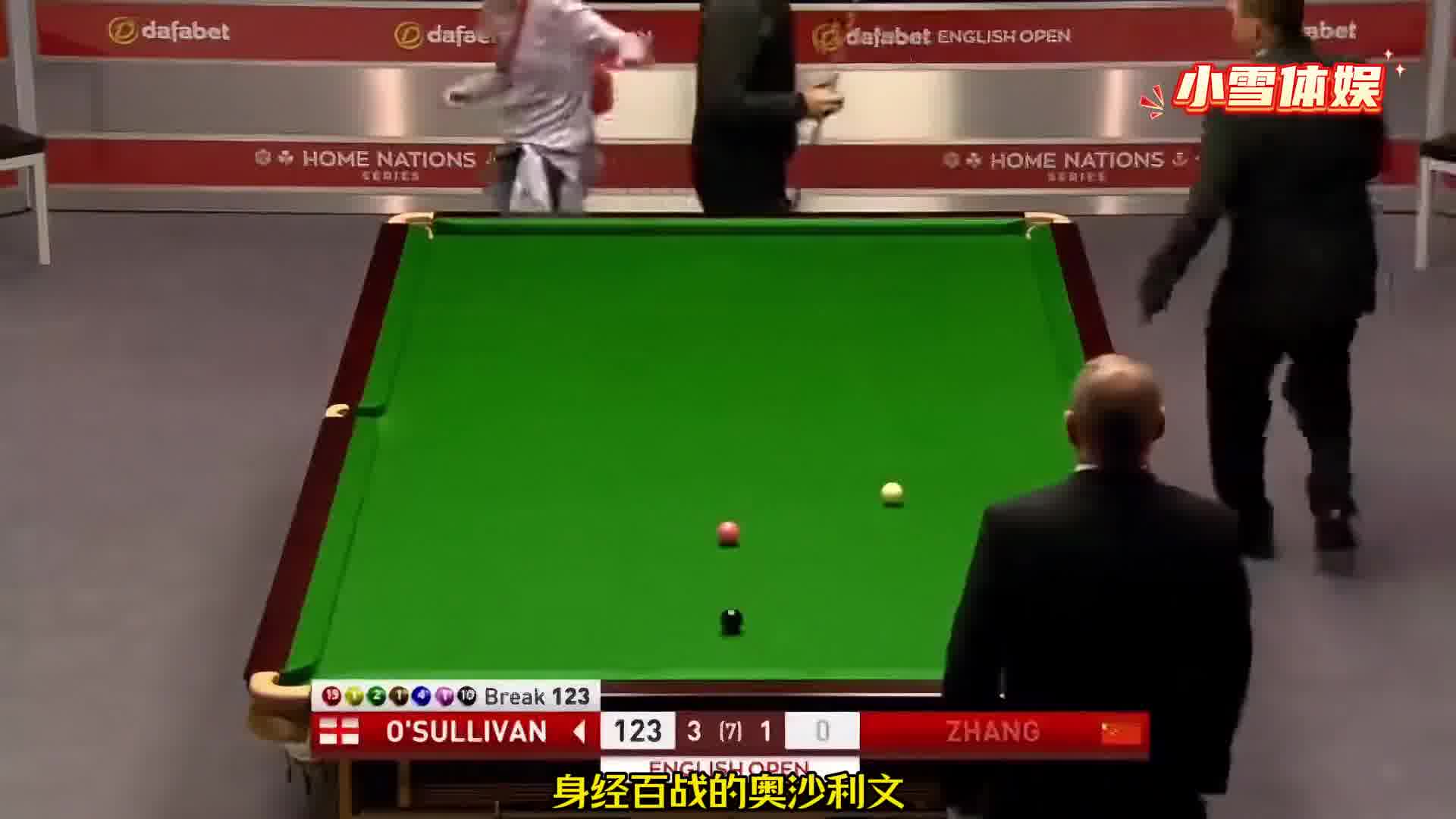 斯诺克赛场最暖心的一幕，闯入赛场的不速之客，被火箭亲切对待！