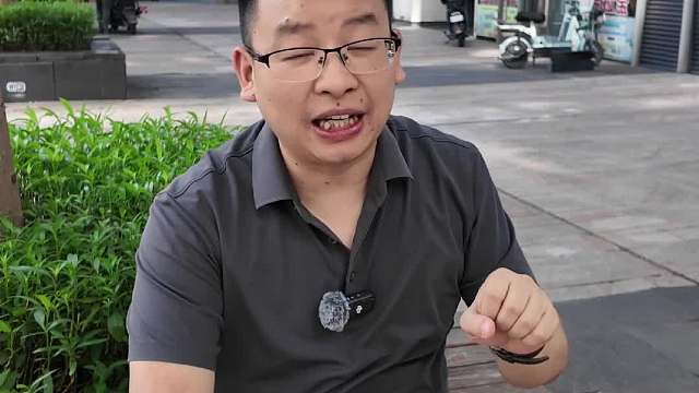 老板发现公司不赚钱，利润全给高管拿走了