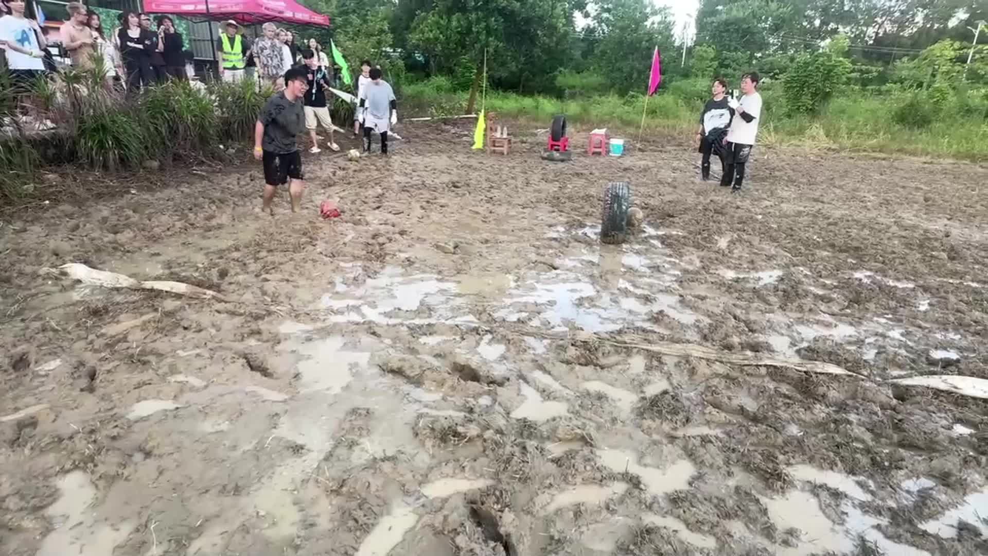 卧槽终于中啦！我们成冠军，这比赛太刺激啦！