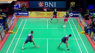 2025亞洲青年羽毛球錦標賽，文鑫鄭惟罡迅速進入狀態(tài)，以21-14輕松拿下首局