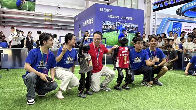 踢的周教主心服口服