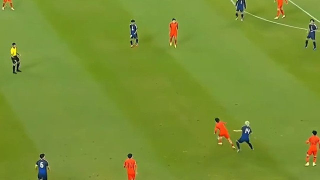 国足14秒反击日本