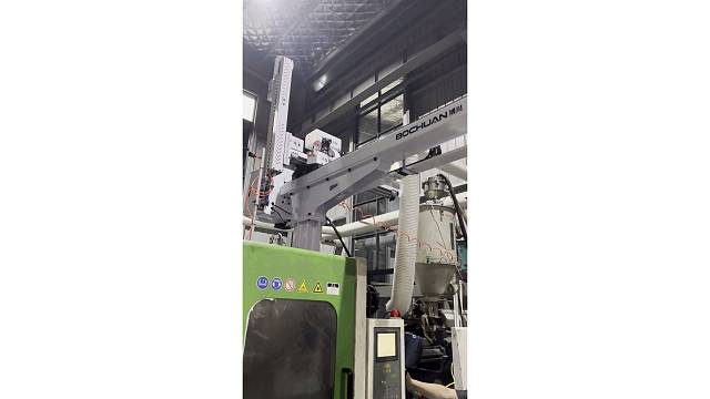 注塑机机械手三轴牛头伺服机