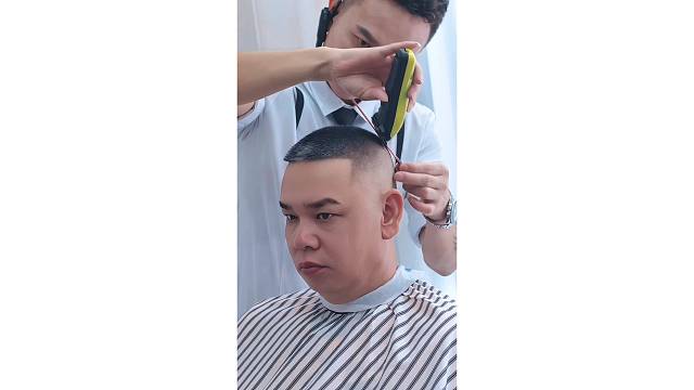 老李专业男士油头