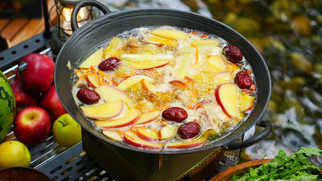 溪边餐桌｜听流水声、煮苹果牛肉火锅