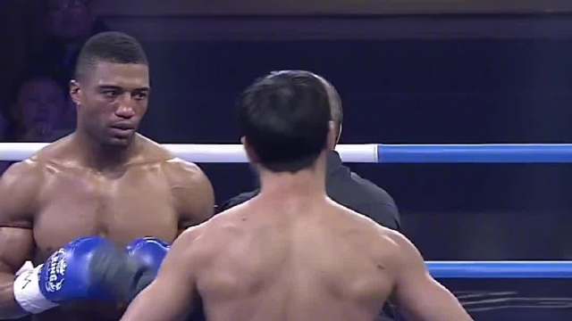 死神方便巅峰一战，4次击倒世界第一马库斯！重拳KO获胜