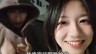 童錦程哄哭泣的程女士，直接拿下她的心