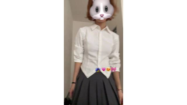 花有花期 人有时运 怀爱有城 静待来日