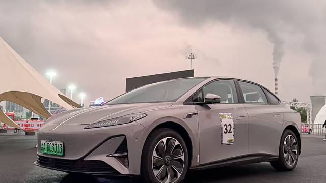 天工05挑战GT RUN:绕桩赛道极致操控表现