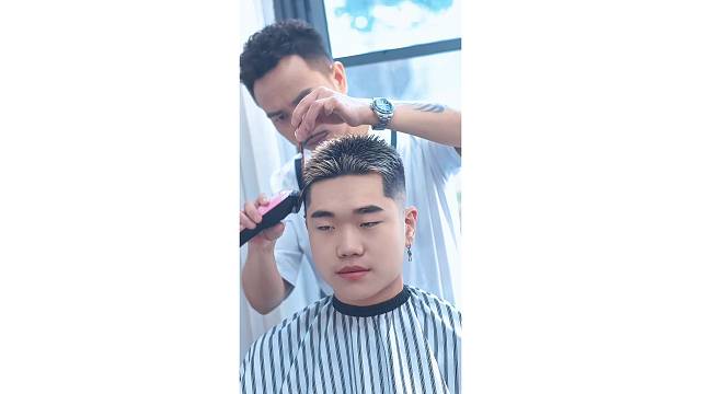 每一位顾客我都认认真真把头发剪好。常年招生。地址揭阳桥南柏顿公寓四楼