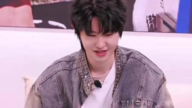 当一诺被问到选择哪三个人送出皮肤和签名#2025KPL春季赛#成都AG超玩会一诺#成都AG超玩会Ca