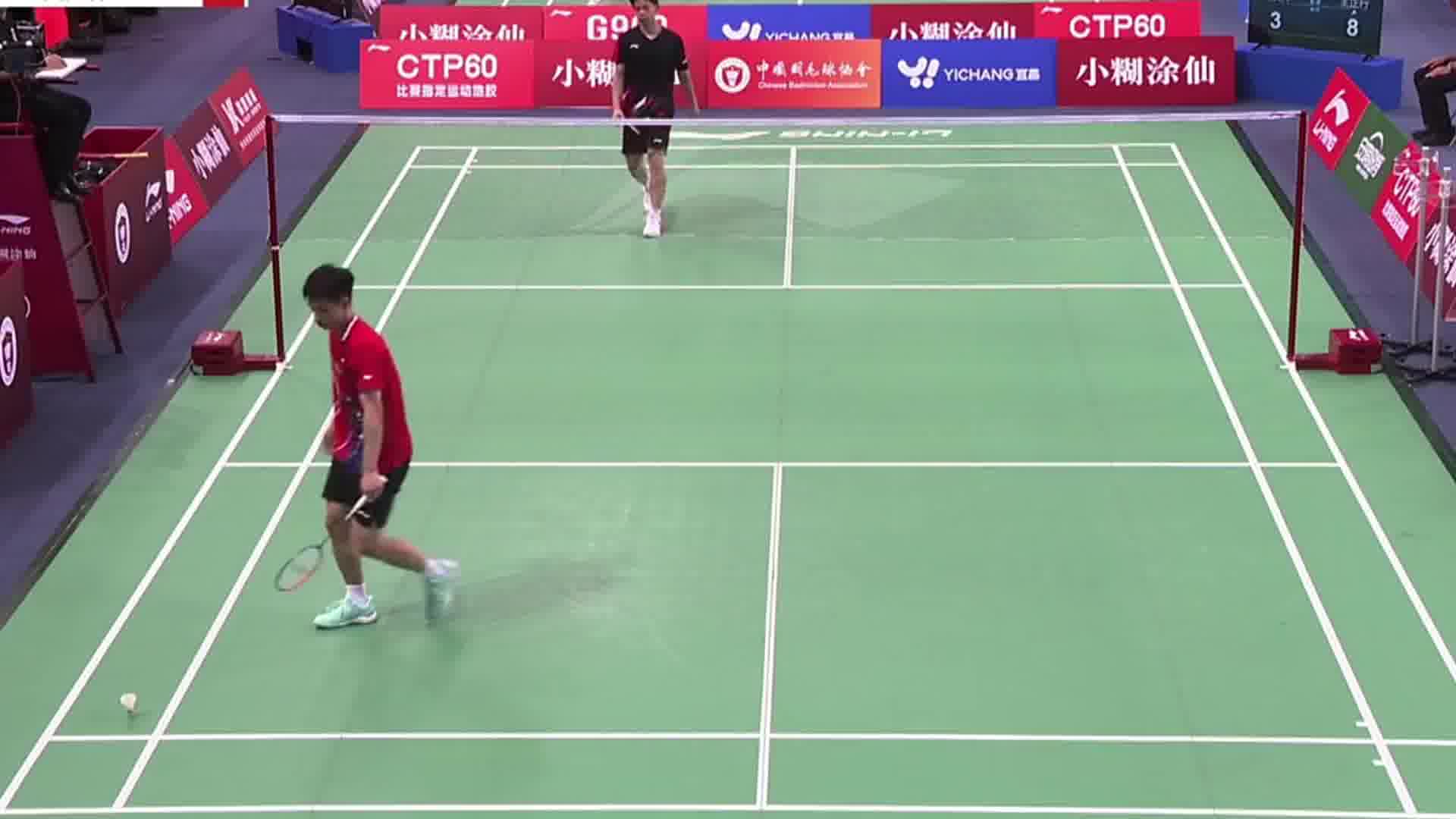 第十五届全运会羽毛球团体赛，周文祥难以适应其节奏，王正行以21-6速胜