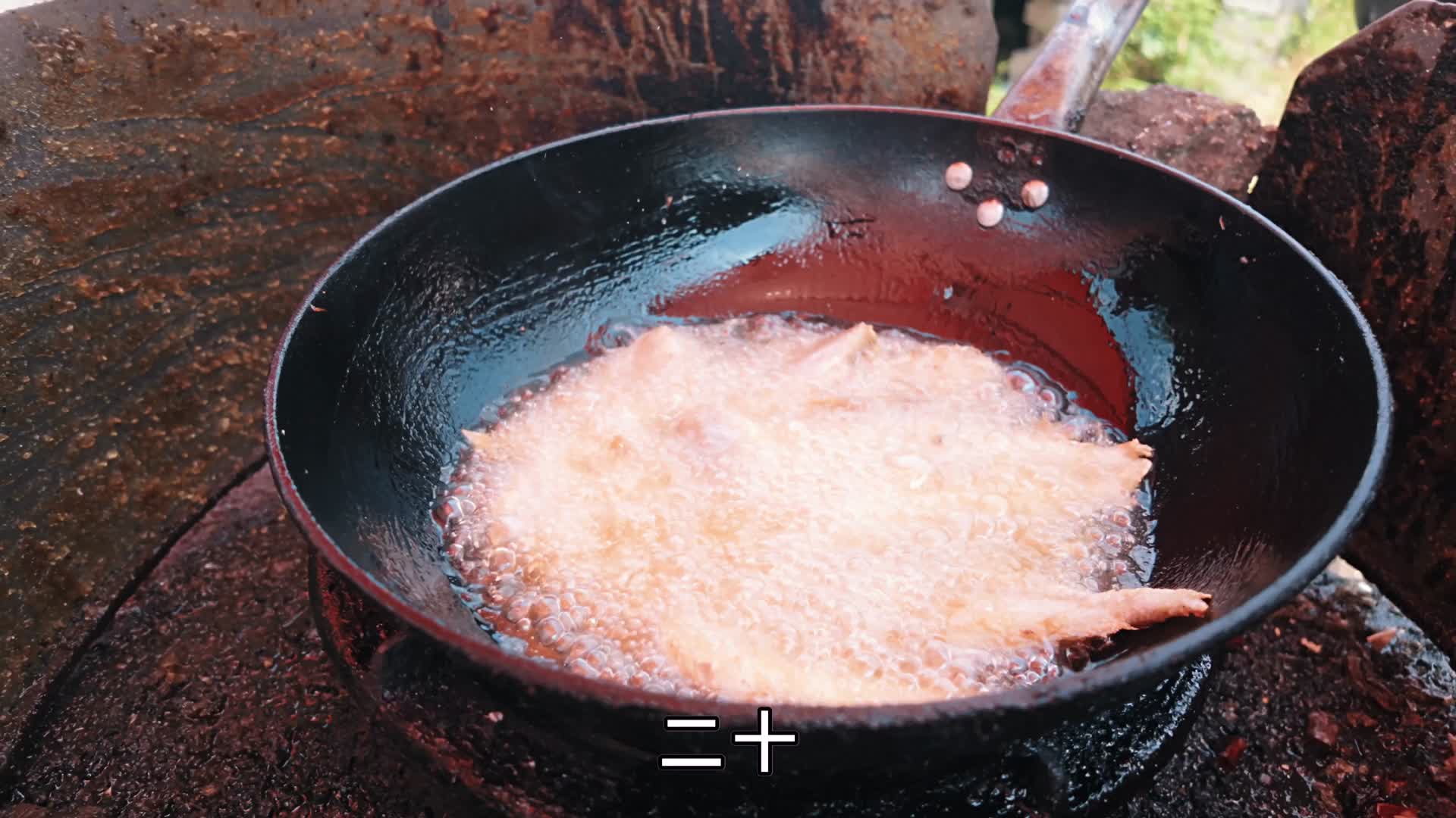 30多度高温喷香哥赶集，喝丸子汤吃大集菜，体验夏日大集烟火气