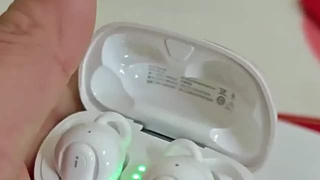 讯飞助听器与专业的助听器比较哪个好？助听器哪个品牌性价比高？