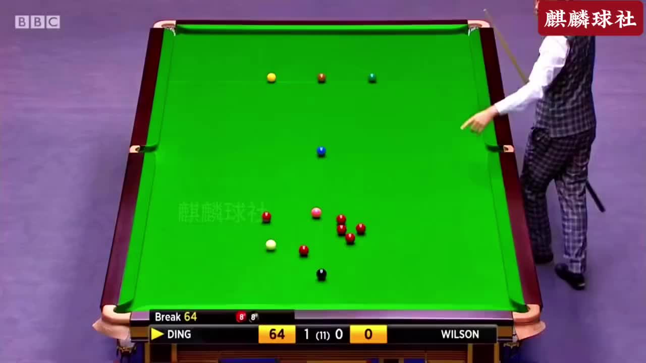 丁俊晖贴库长台上手，刚打一套导播就提示147，囧哥会心一笑(2)