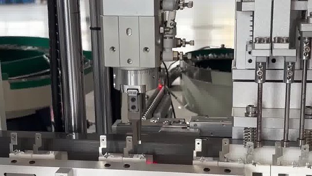 非标插片机系统铧禧定制交付