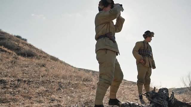 放弃高地守平地，这是兵家之大忌，但他可是胡奇才！