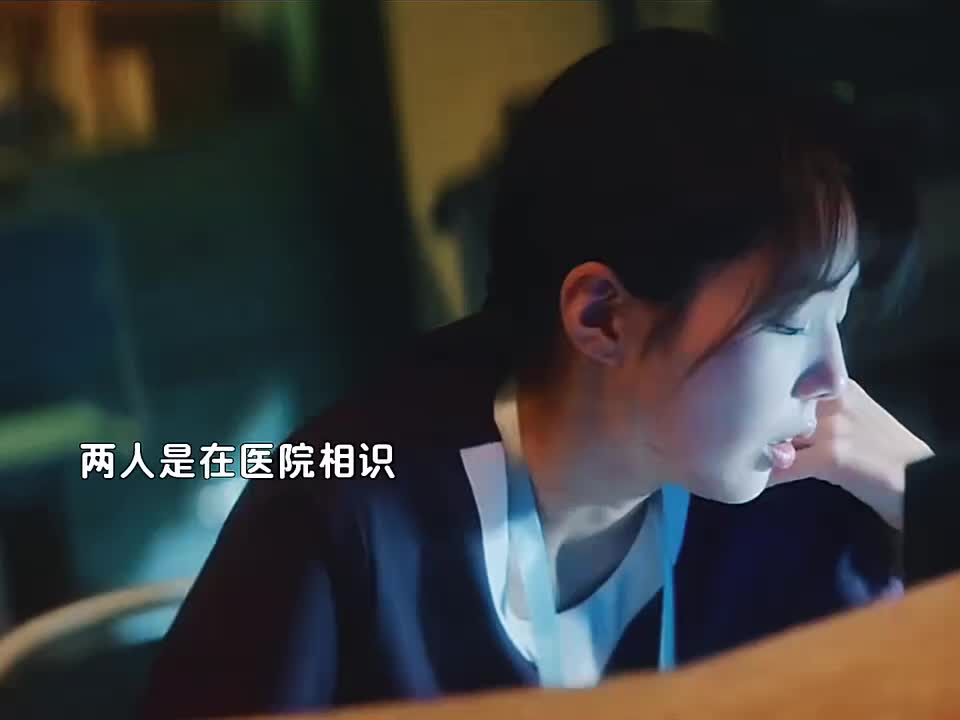 爱与不爱真的很明显 有时候比起自己爱的 爱自己的更能让人快乐