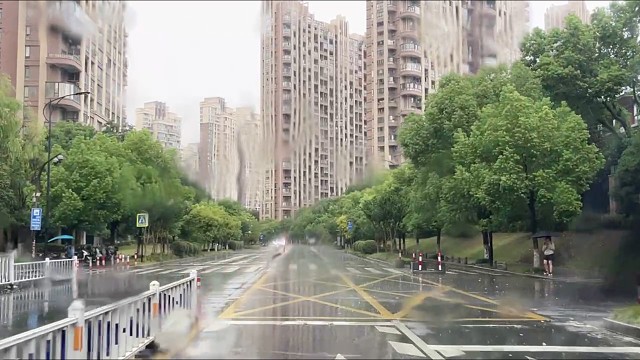 杭州主城区突然一阵暴雨2