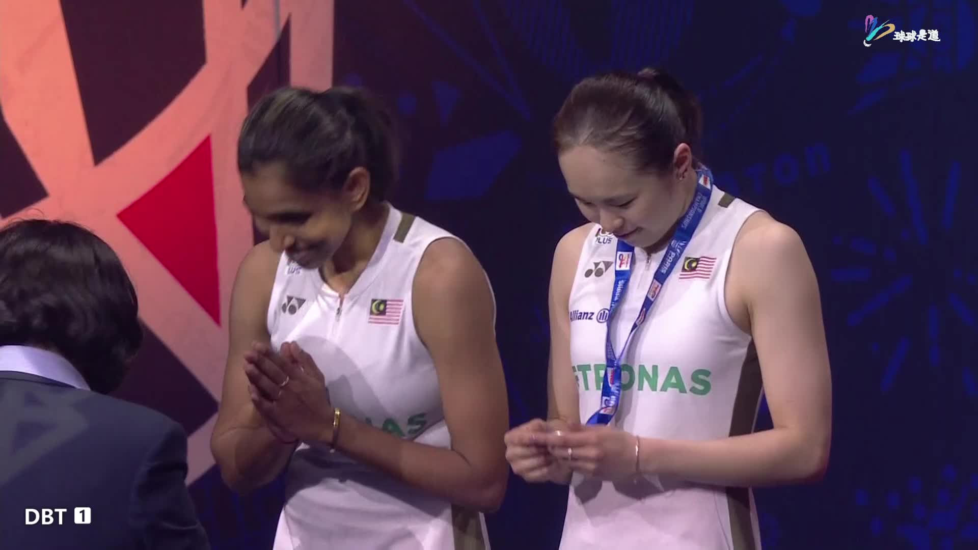 2025世锦赛女双颁奖-粤语