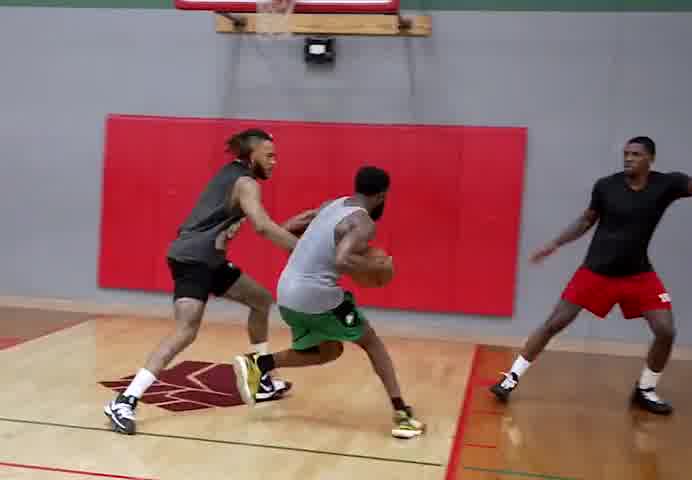 杰伦布朗如果不打篮球，他可能是个音乐家