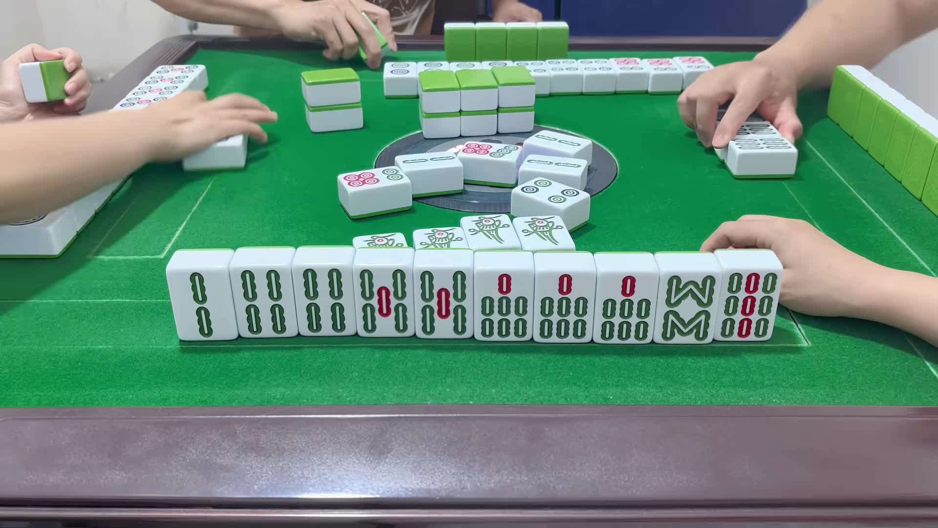 看到情况不对  有机会就赶紧撤退