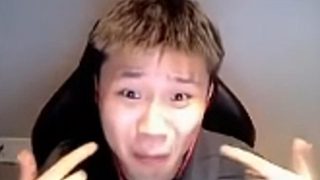 "長(zhǎng)成這樣誰(shuí)也不好受"