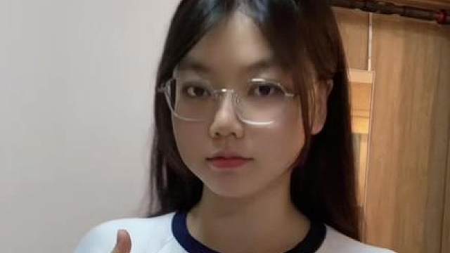 #丰满女生 #有肉肉的女生好福气 #珠圆玉润的体型是真的好看啊 #带眼镜的女生 #我的魅力不止一面可