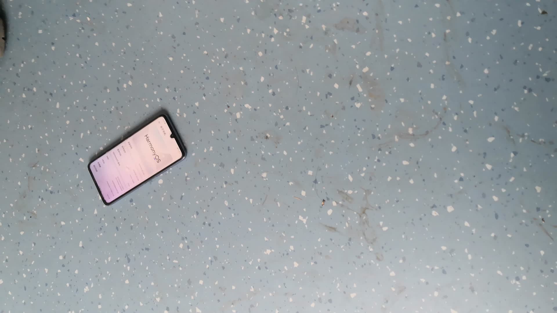 论钢化膜的重要性：荣耀30青春版屏幕破坏测试